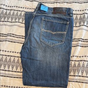 Relaxed straight leg. Double barrel straight